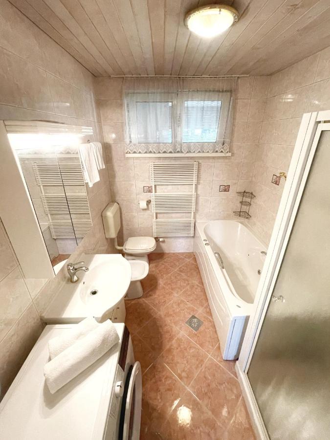 לאסצה Papas Apartment מראה חיצוני תמונה