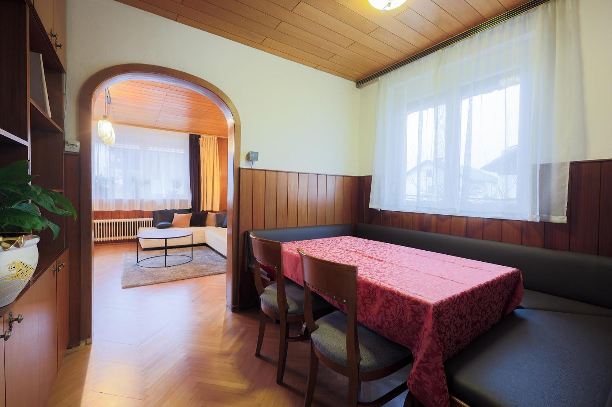 לאסצה Papas Apartment מראה חיצוני תמונה